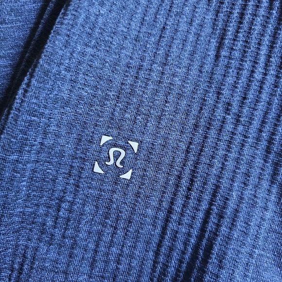 Lululemon Men's Long Sleeve Crew Neck Pullover Shirt Size XL Blue. - Picture 4 of 10